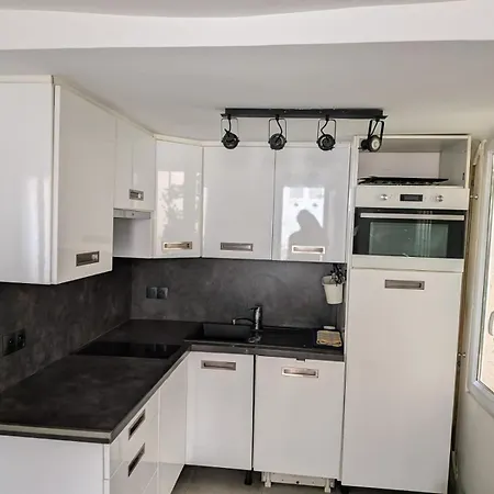 Parisian Hideaway - Heart Of Montmartre, Abbesses *