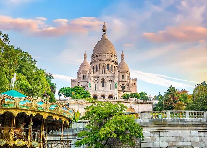Parisian Hideaway - Heart Of Montmartre, Abbesses 파리